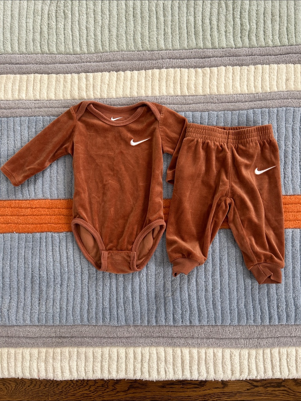 Nike Baby Velour Set